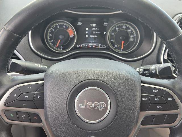 Used 2019 Jeep Cherokee Limited w/ Luxury Group FWD image 22