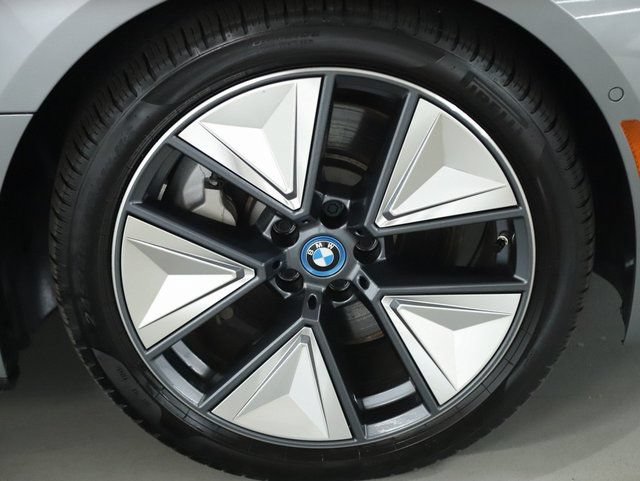 Used 2024 BMW i4 xDrive40i w/ Convenience Package AWD/4WD image 11