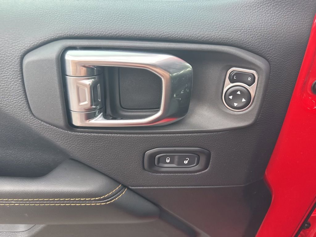 Used 2025 Jeep Wrangler Unlimited Sahara w/ Safety Group image 24