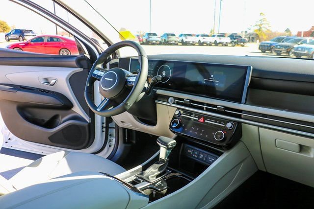 New 2025 Hyundai Tucson SEL image 16