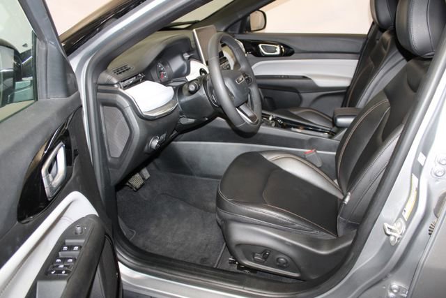 Used 2024 Jeep Compass Limited AWD/4WD image 7