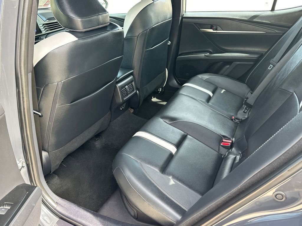Used 2025 Toyota Camry SE image 15