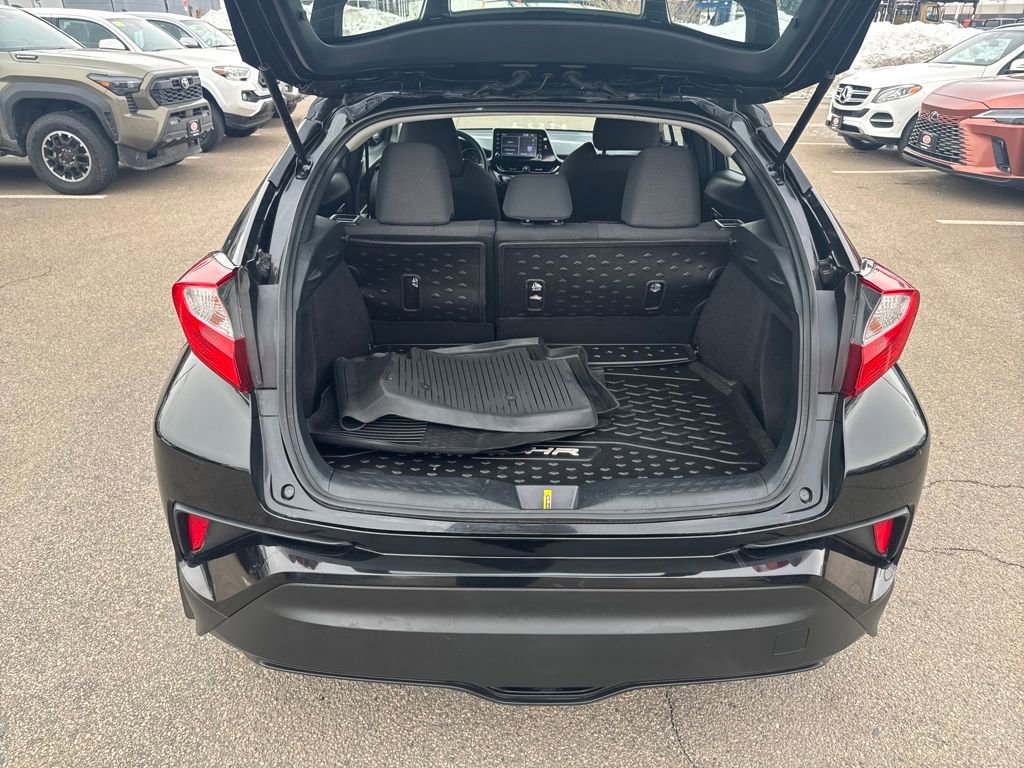 Used 2021 Toyota C-HR LE image 7