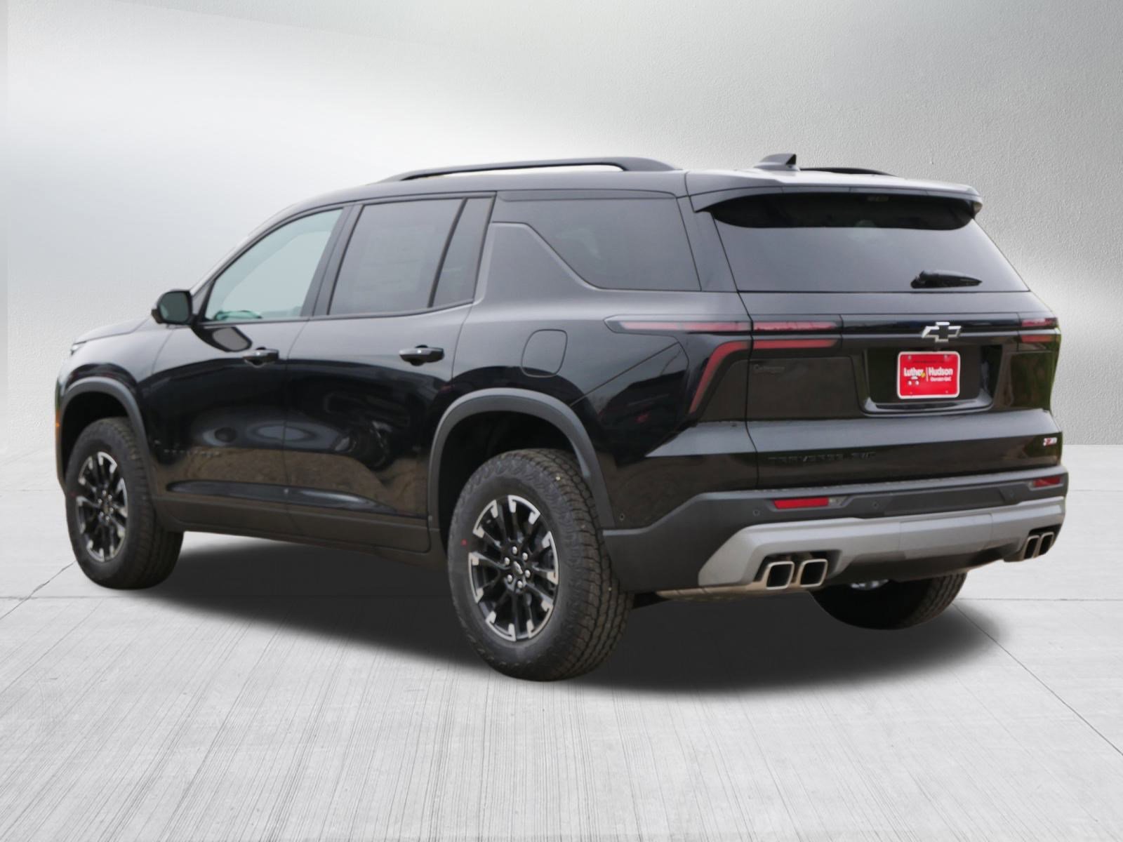 New 2026 Chevrolet Traverse Z71 w/ Enhanced Driving Package image 3