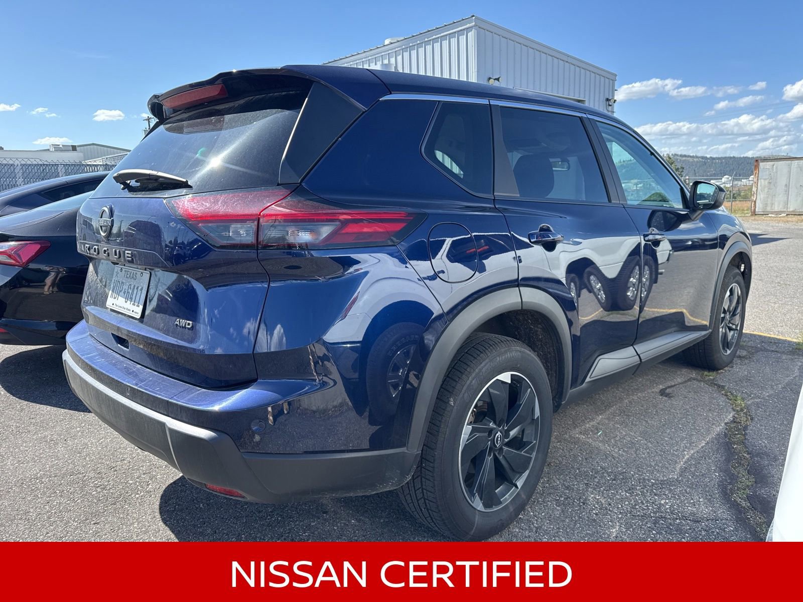 Certified 2025 Nissan Rogue SV AWD/4WD image 9