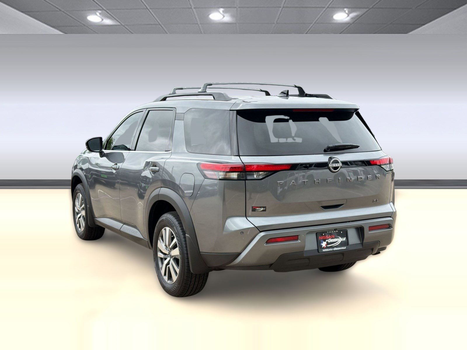 New 2026 Nissan Pathfinder SL image 3