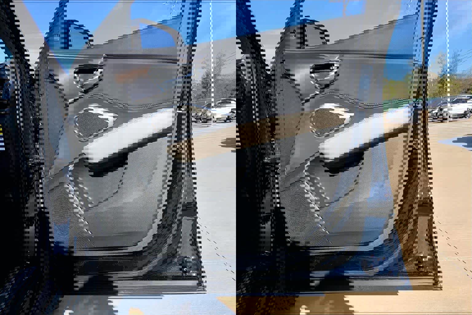 Used 2025 Acura RDX SH-AWD image 23