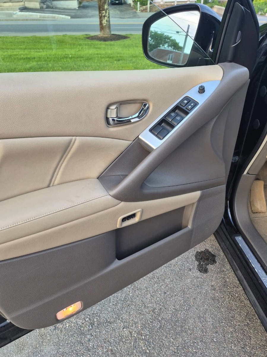 Used 2014 Nissan Murano SL w/ Navigation Package AWD/4WD image 17
