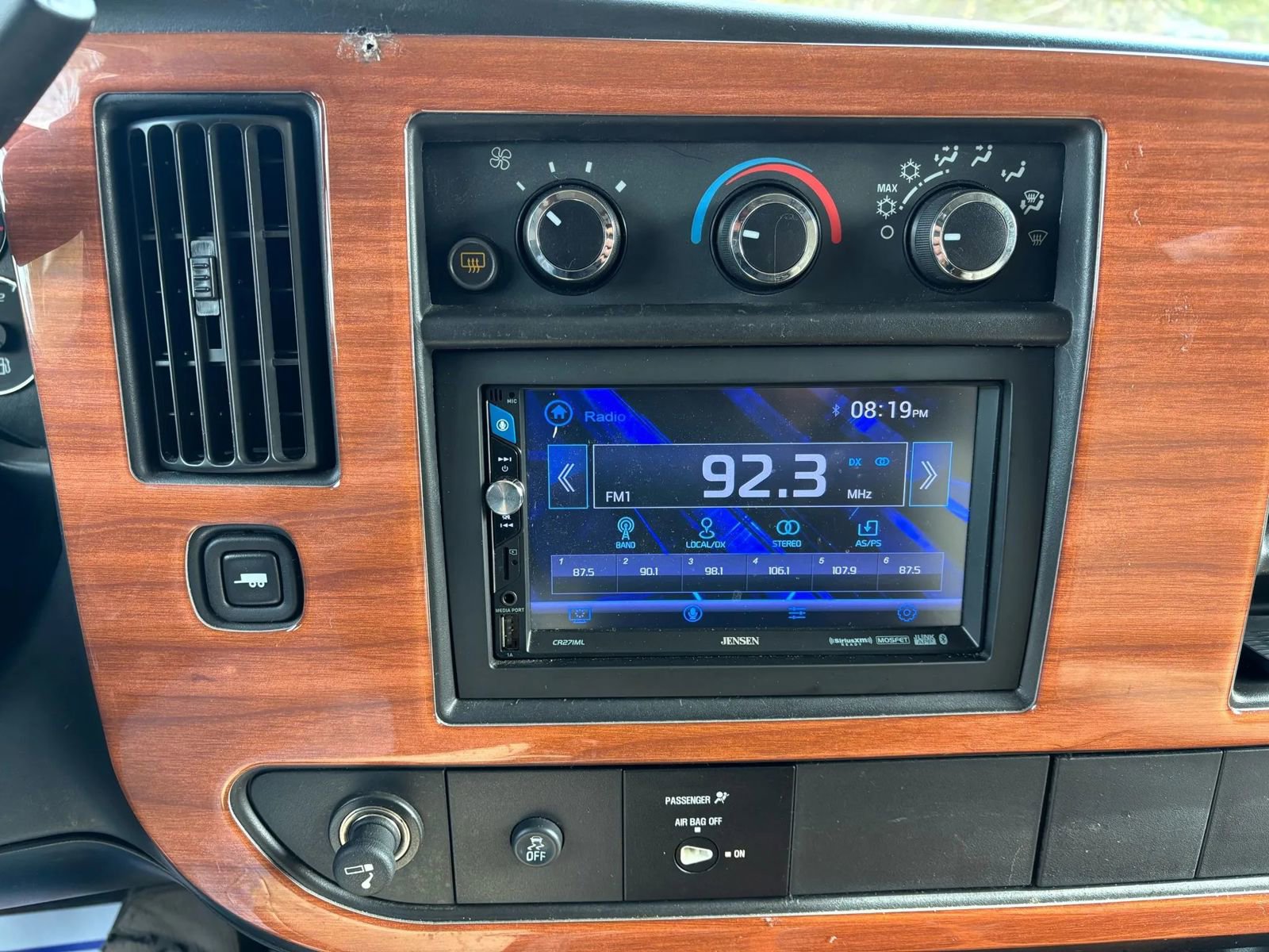 Used 2012 Chevrolet Express 2500 w/ Power Package image 57