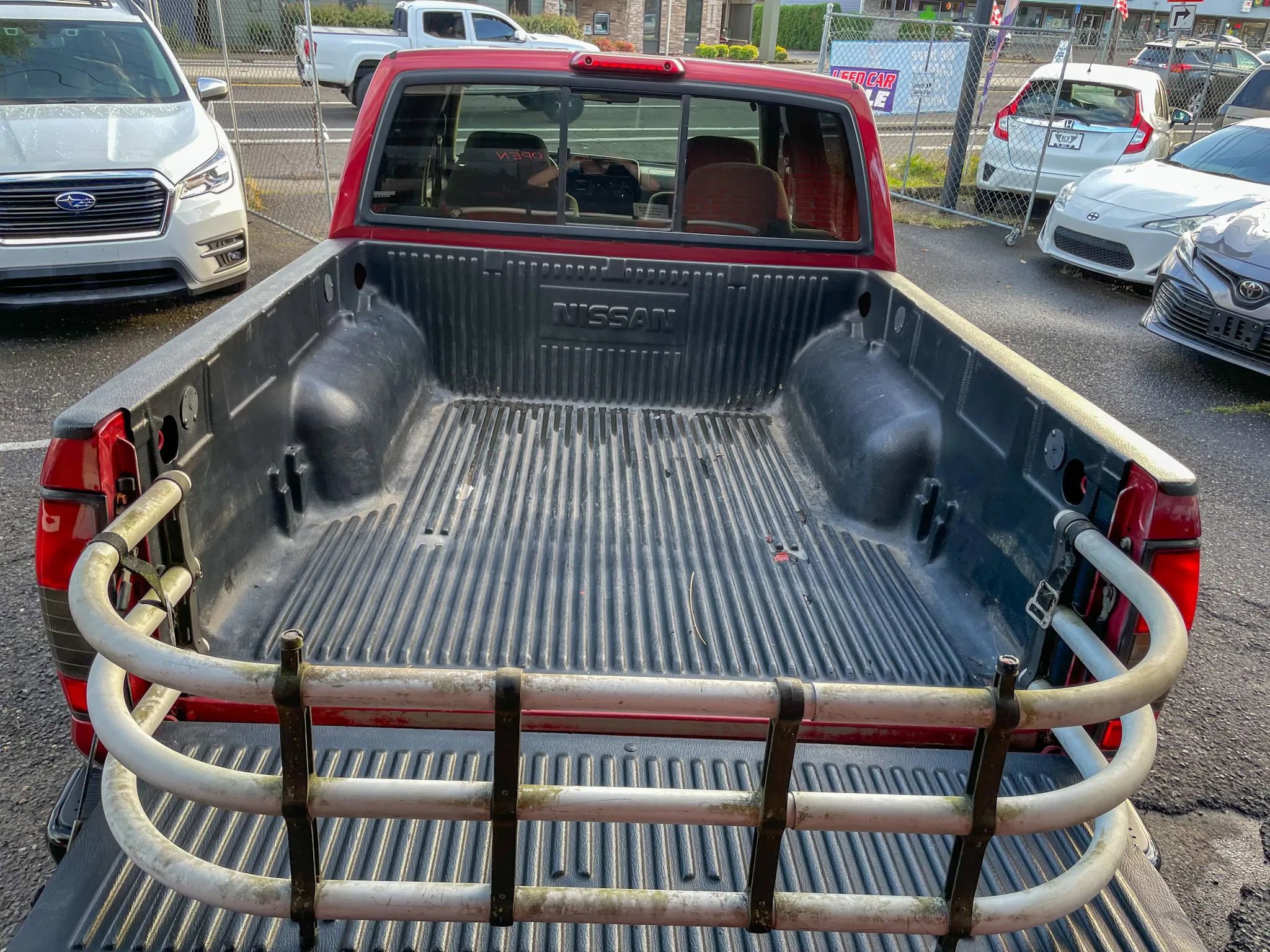 Used 2000 Nissan Frontier XE image 11