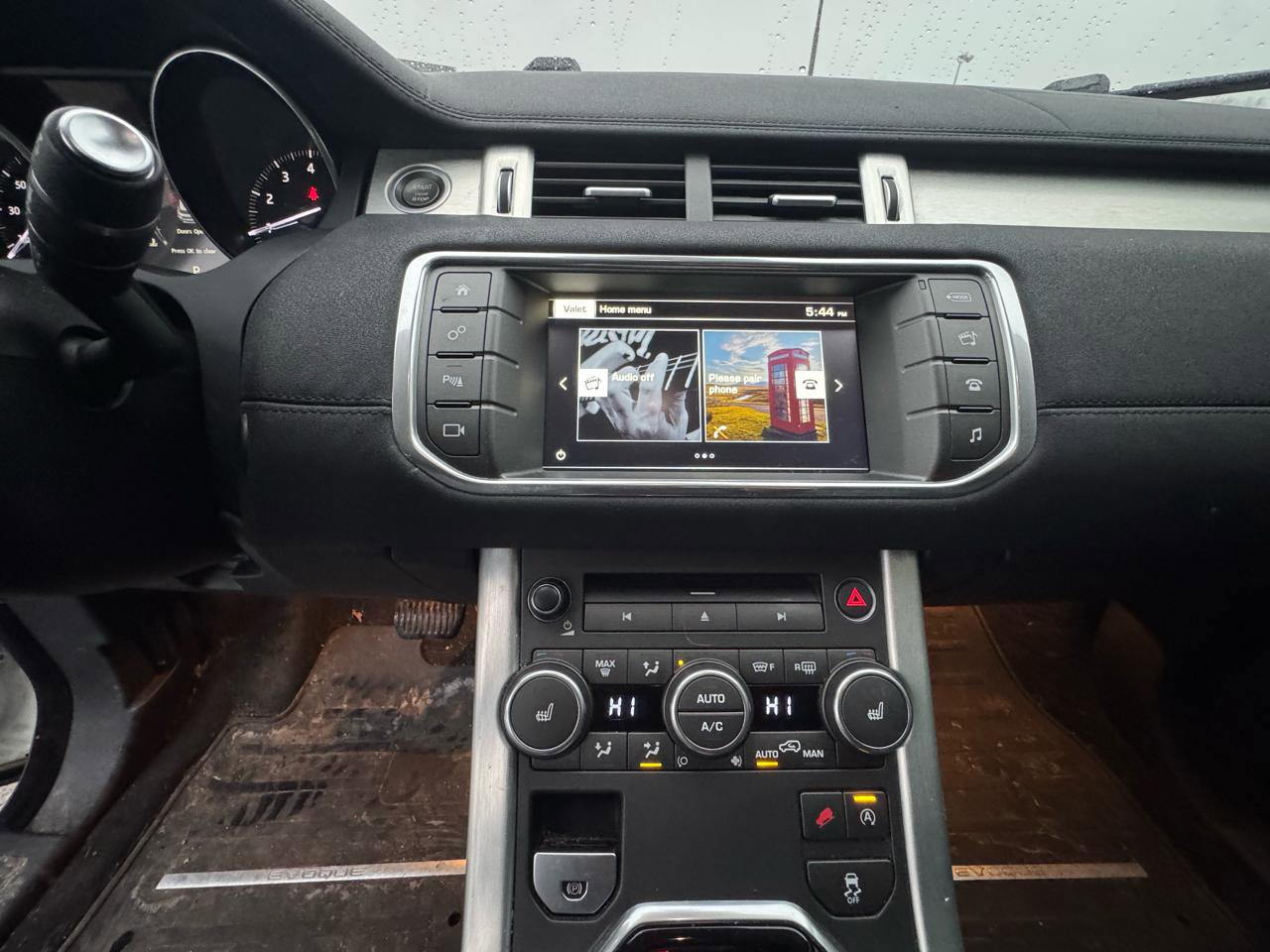 Used 2016 Land Rover Range Rover Evoque SE image 15