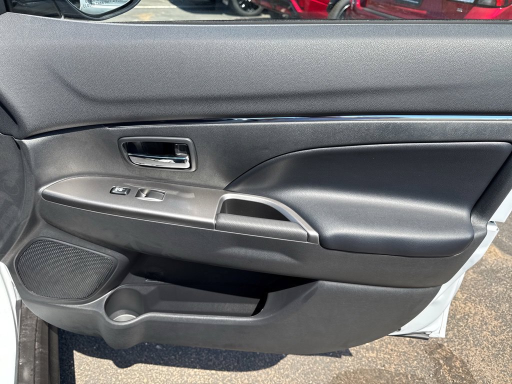 New 2027 Mitsubishi Outlander Sport SE FWD image 31