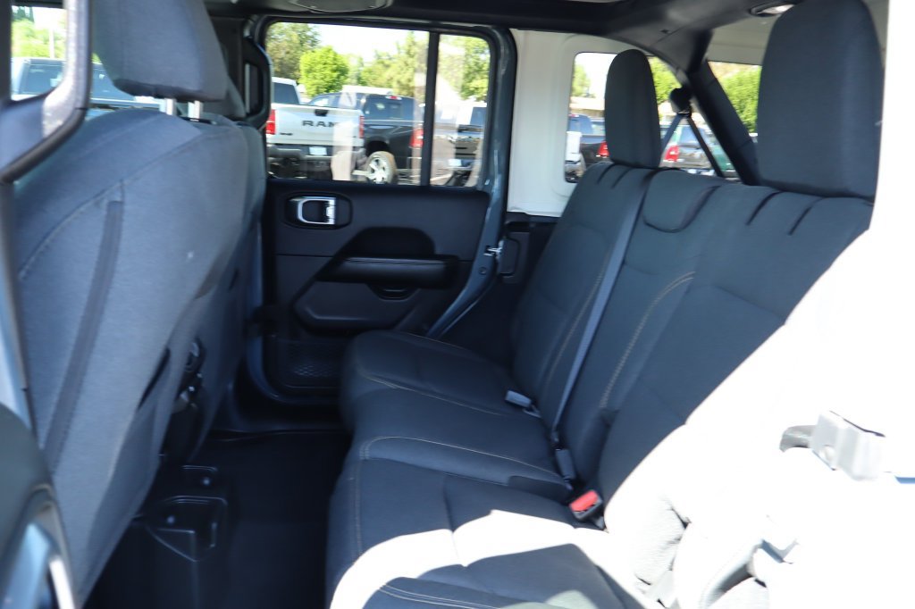 Certified 2026 Jeep Wrangler Unlimited Sahara AWD/4WD image 34