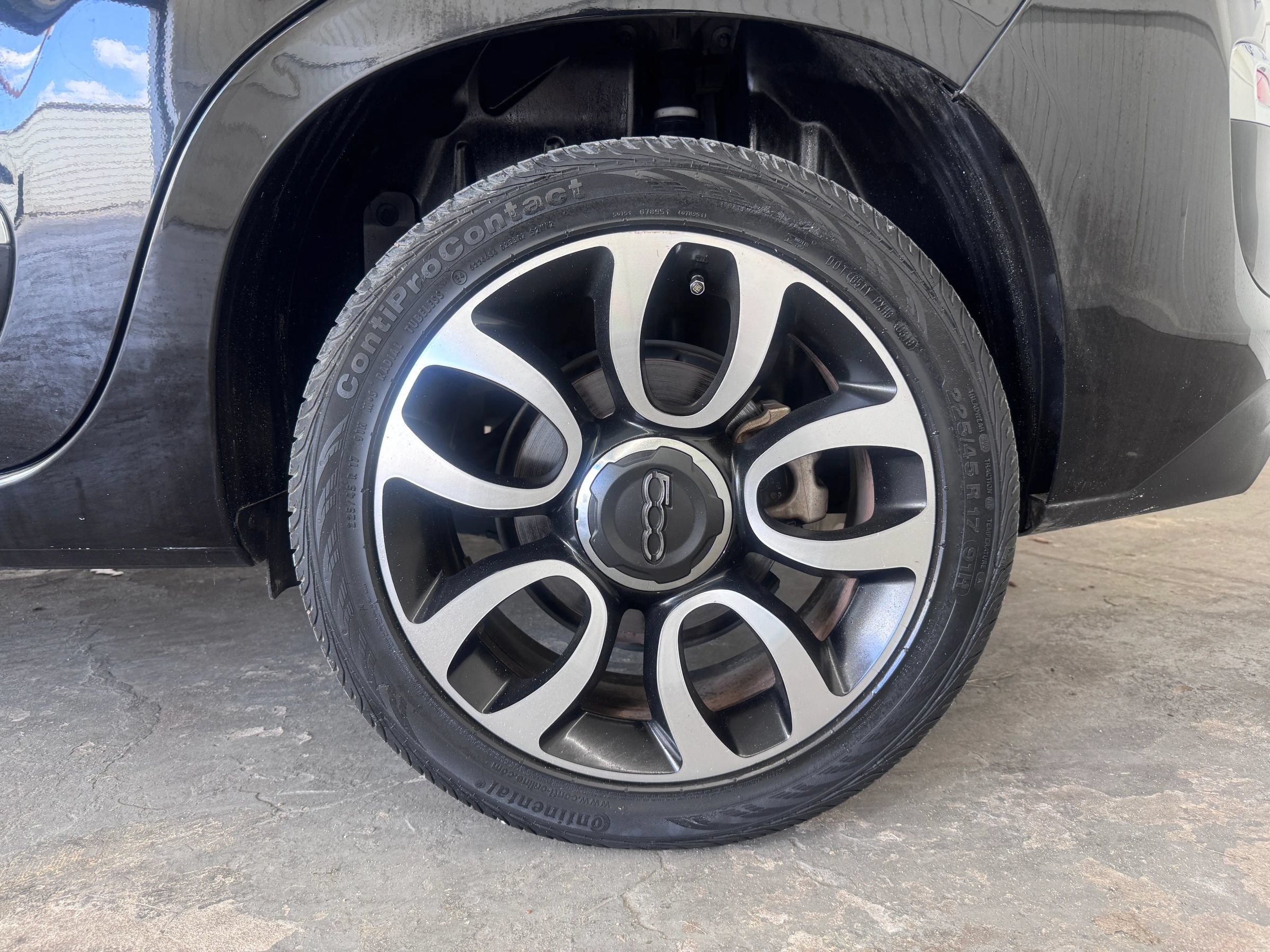 Used 2019 FIAT 500L Lounge w/ Graphite Edition FWD image 14