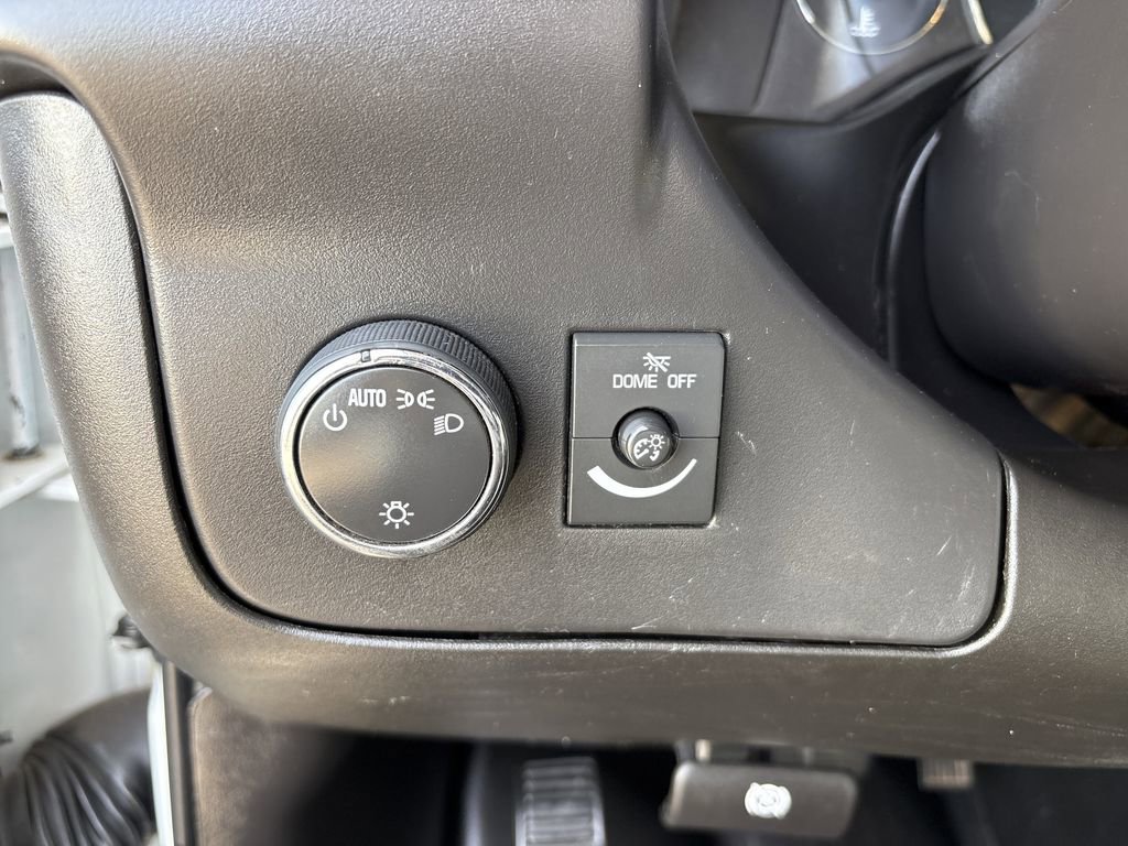 Used 2015 GMC Savana 3500 Extended image 11