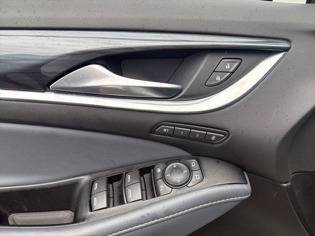 Used 2024 Buick Enclave Premium image 27