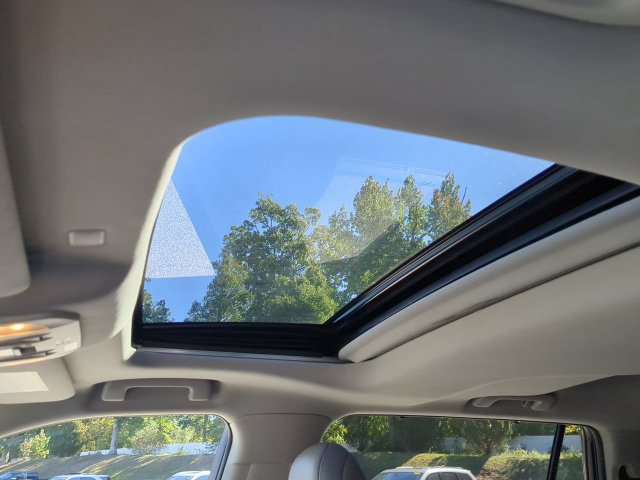 Used 2020 Toyota Highlander Limited AWD/4WD image 19