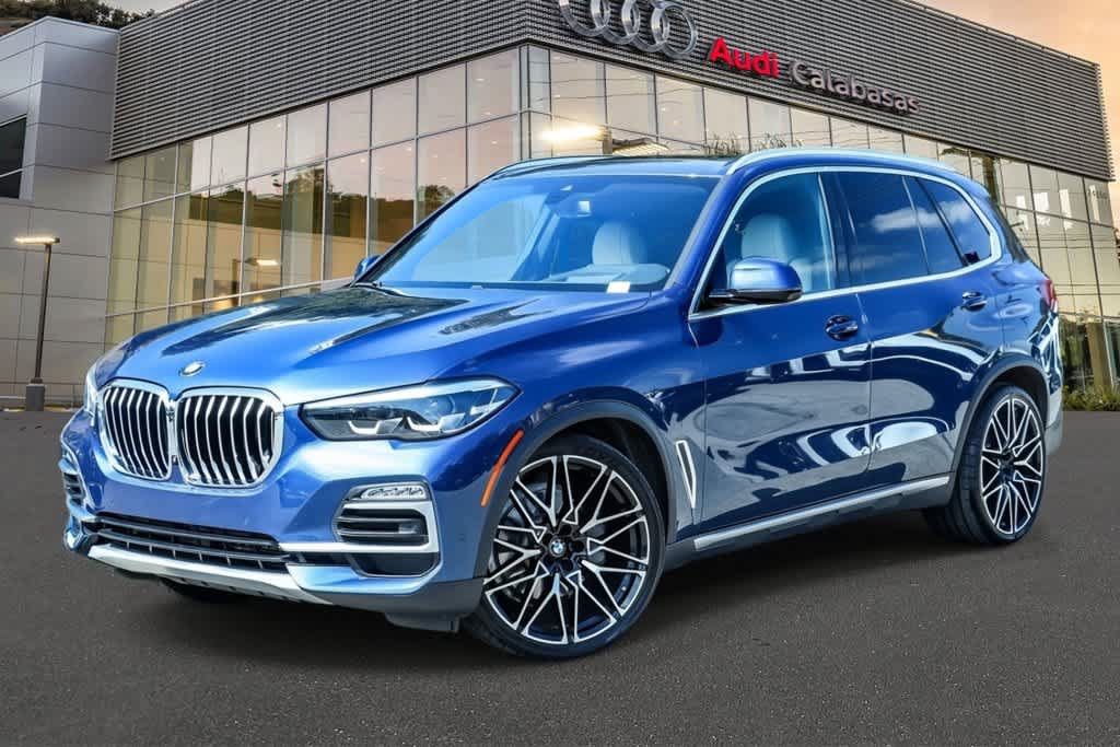 Used 2021 BMW X5 xDrive40i w/ Premium Package AWD/4WD image 1
