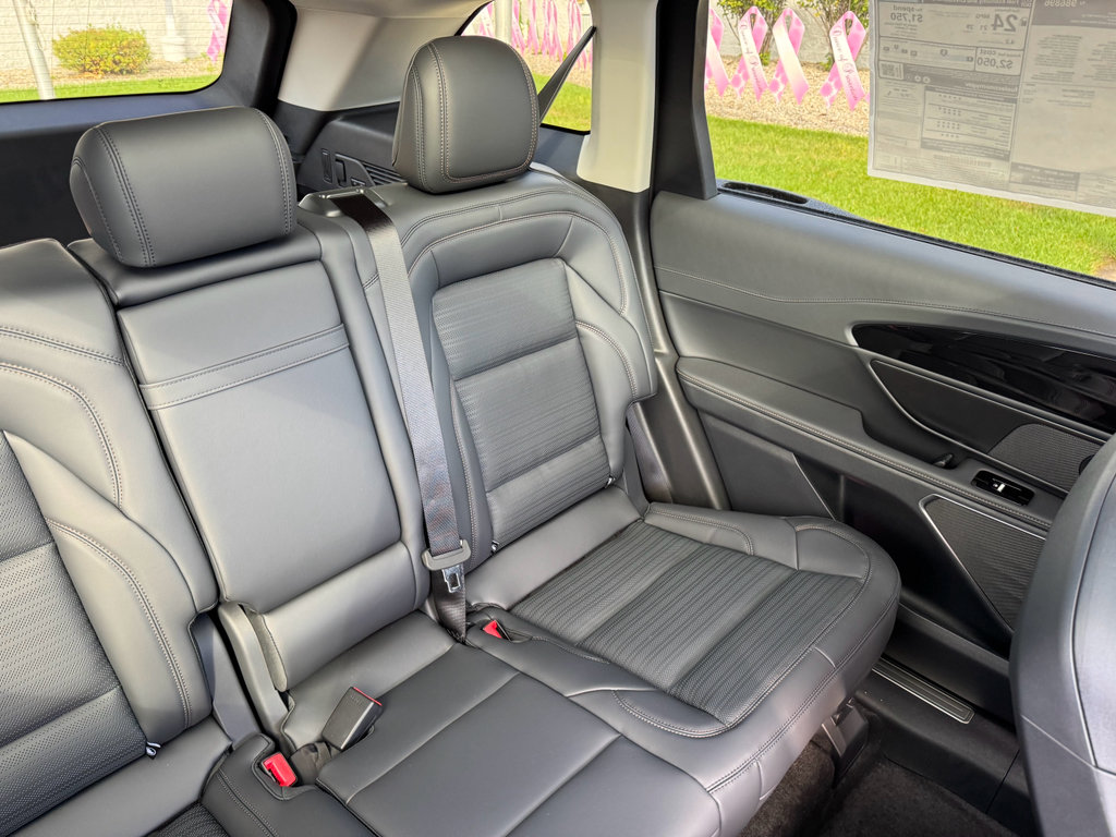 New 2026 Lincoln Nautilus Reserve w/ Jet Appearance Package image 14