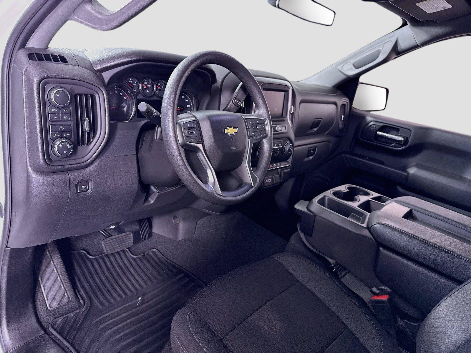 Used 2022 Chevrolet Silverado 1500 Custom w/ Safety Confidence Package AWD/4WD image 3