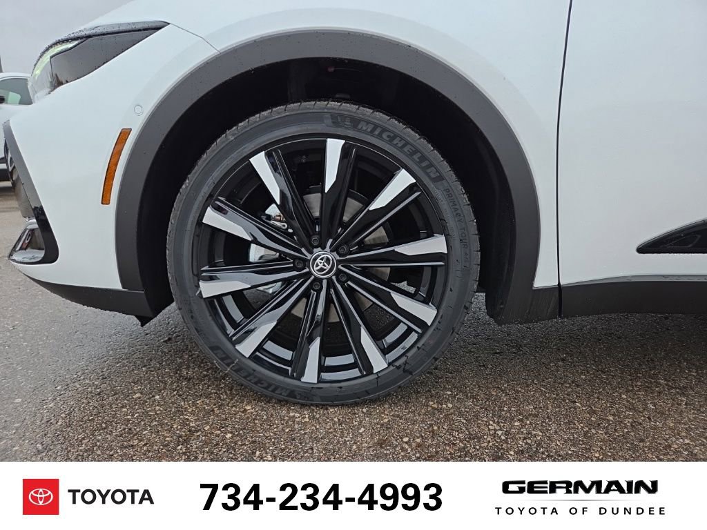 New 2026 Toyota Crown Platinum image 12