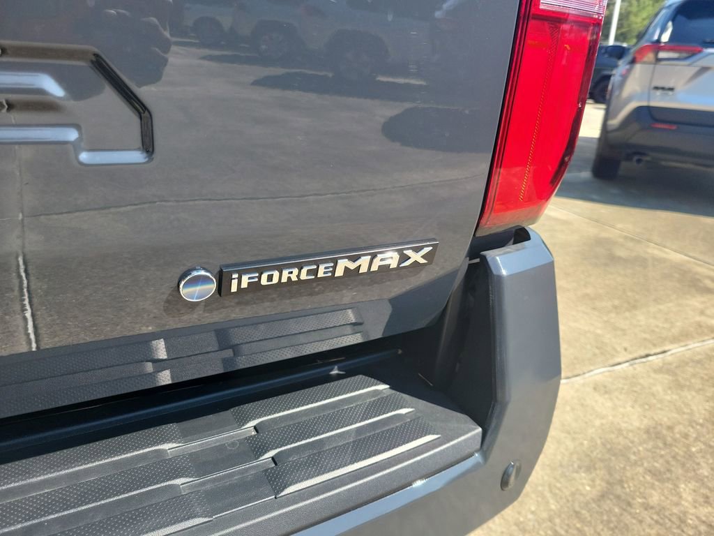 Certified 2025 Toyota Tacoma TRD Off-Road image 5