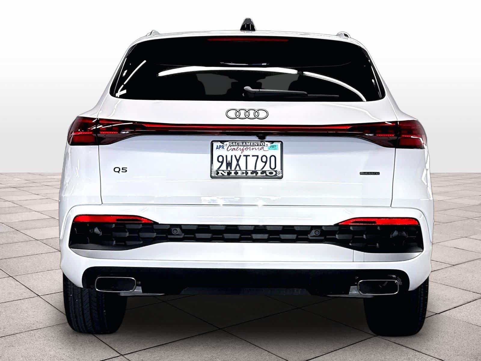 Used 2025 Audi Q5 Premium AWD/4WD image 7