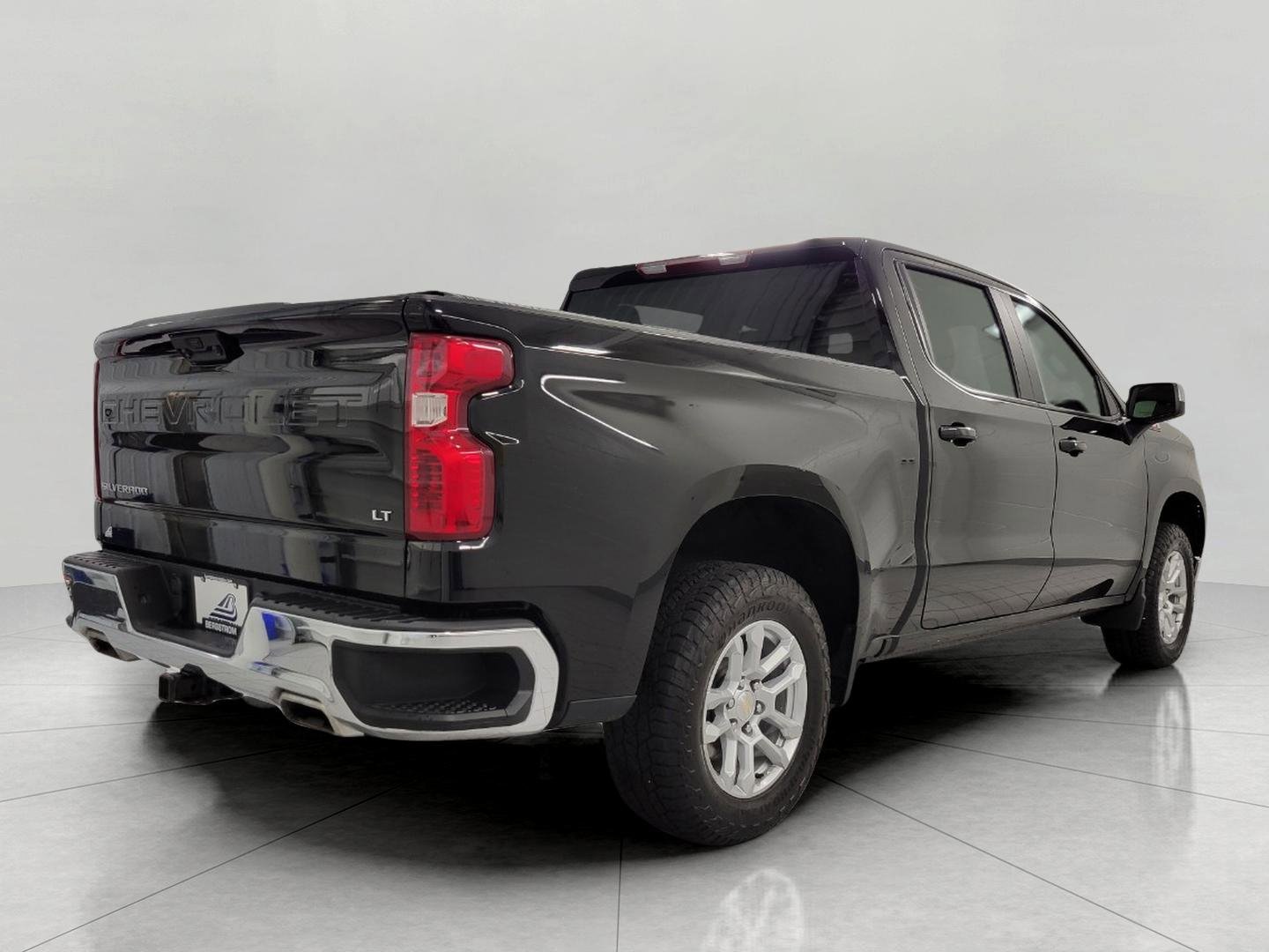 Used 2022 Chevrolet Silverado 1500 LT AWD/4WD image 20