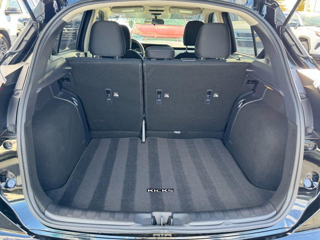 Certified 2024 Nissan Kicks SV FWD image 6