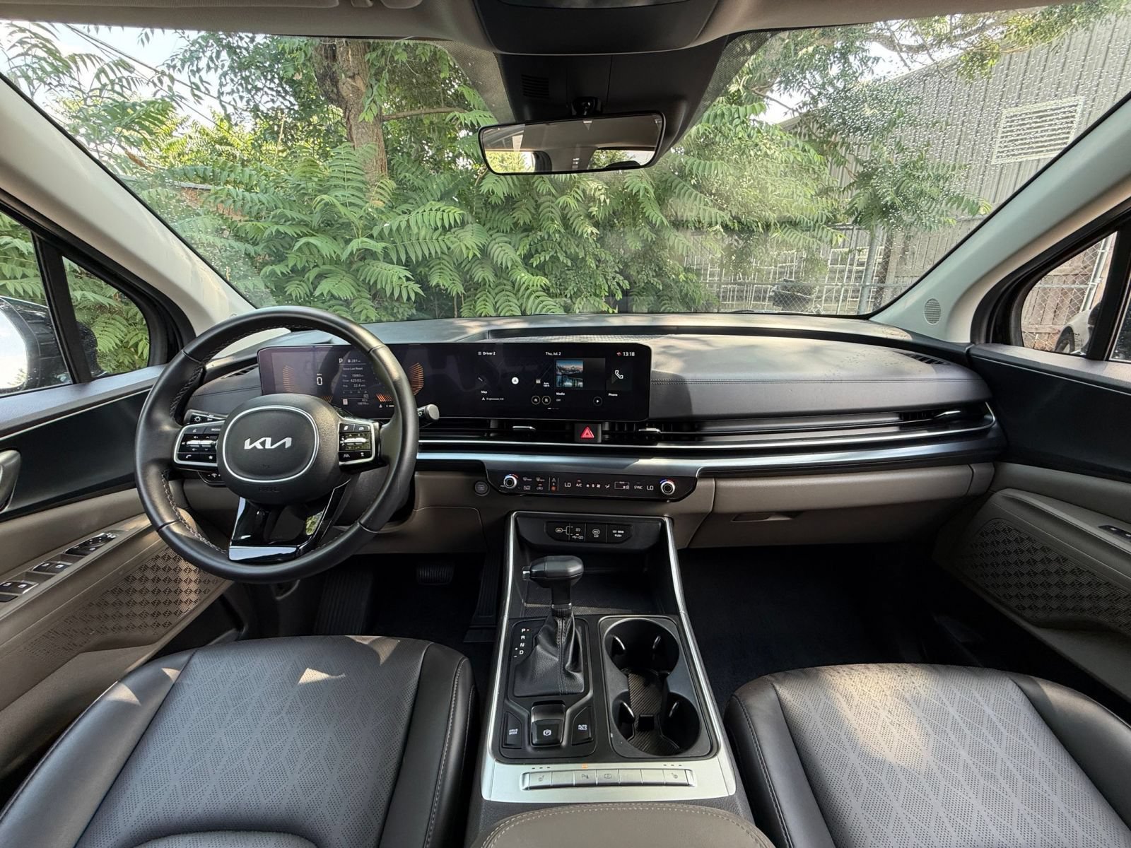 Used 2026 Kia Carnival FWD image 28