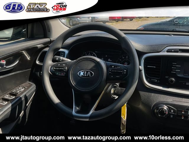 Used 2017 Kia Sorento FWD image 17