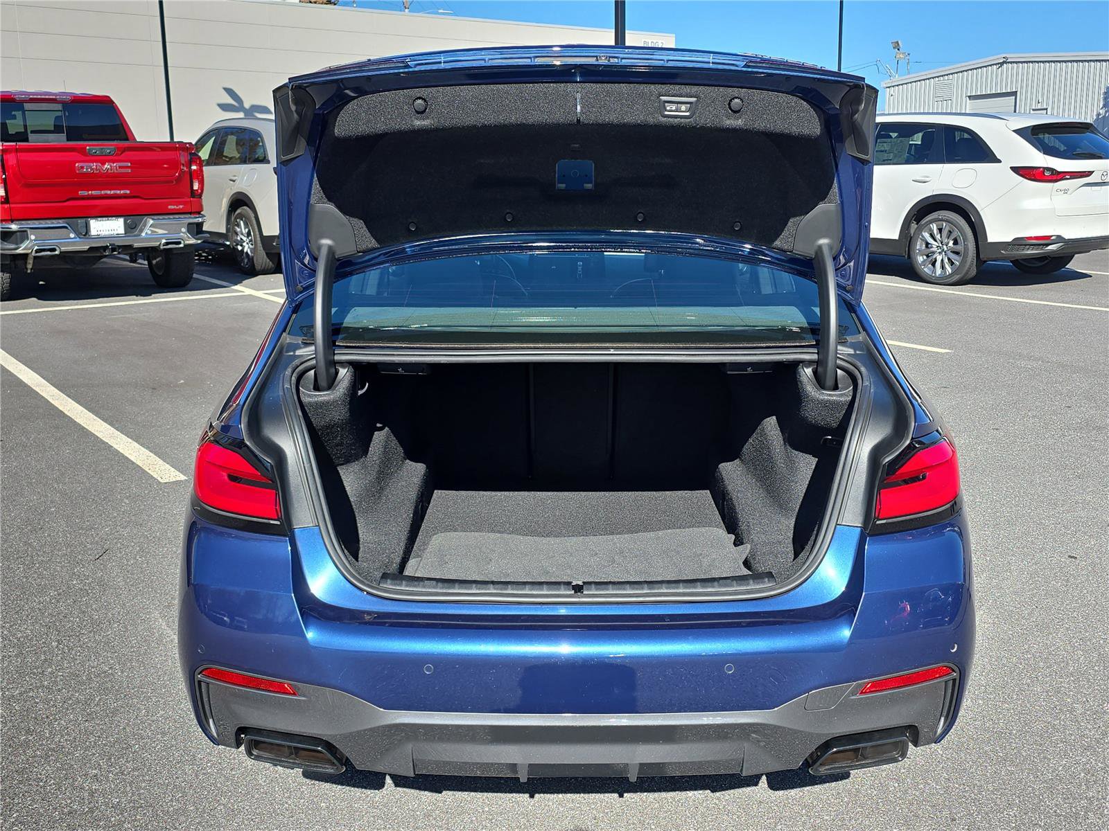 Used 2023 BMW M550i xDrive w/ Executive Package image 5