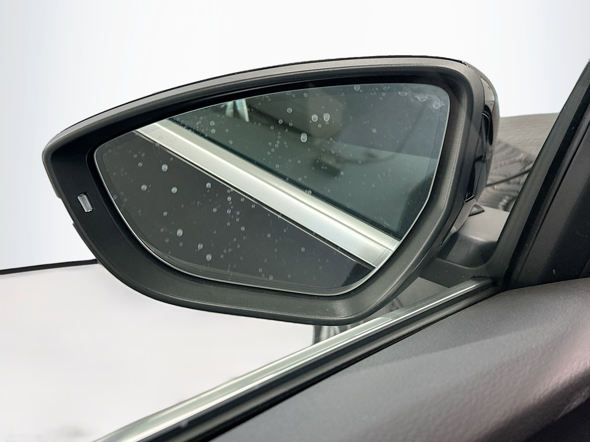 Used 2024 Audi Q8 e-tron Premium Plus w/ Premium Plus Package image 16