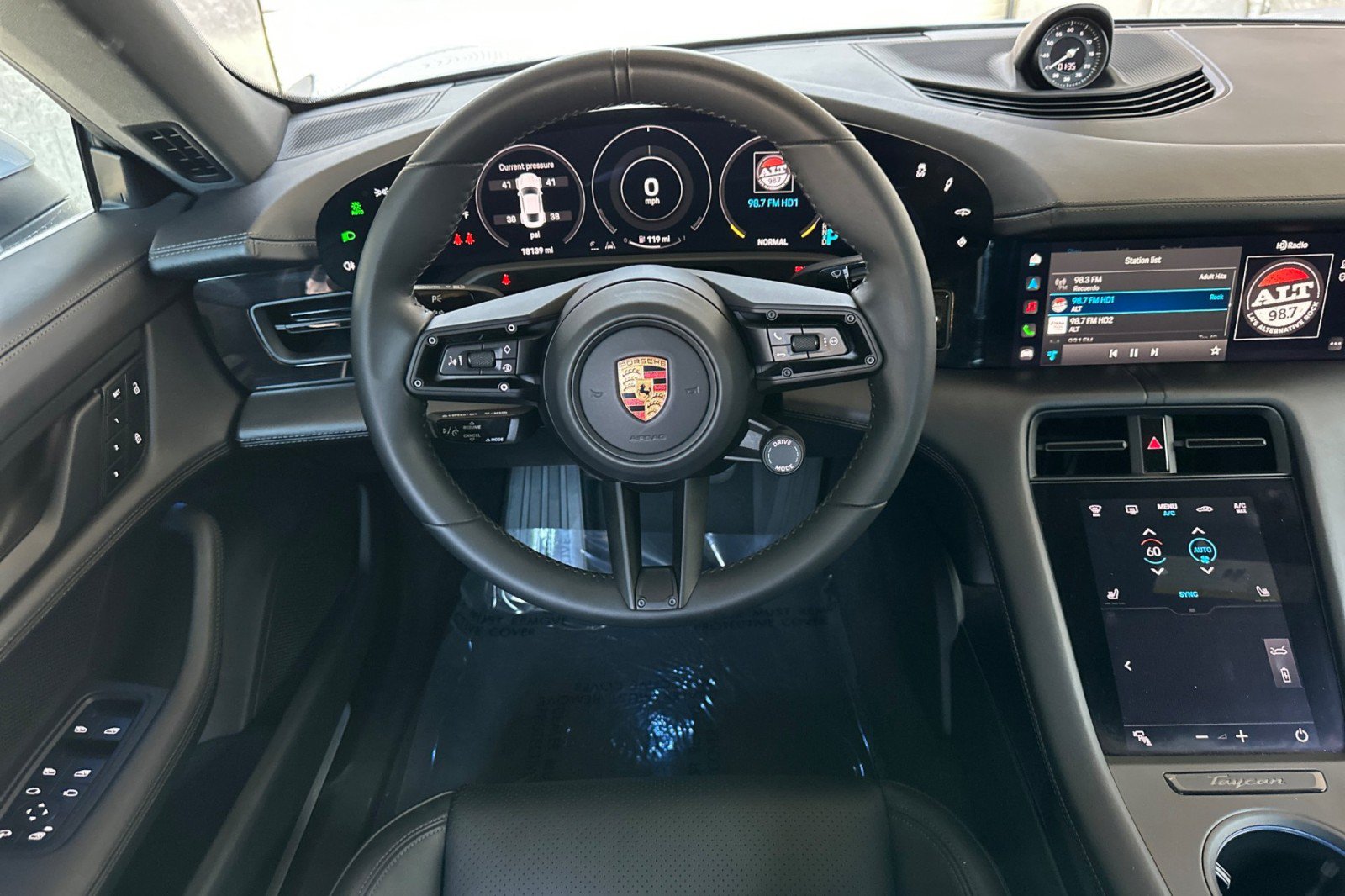 Certified 2022 Porsche Taycan 4S AWD/4WD image 14