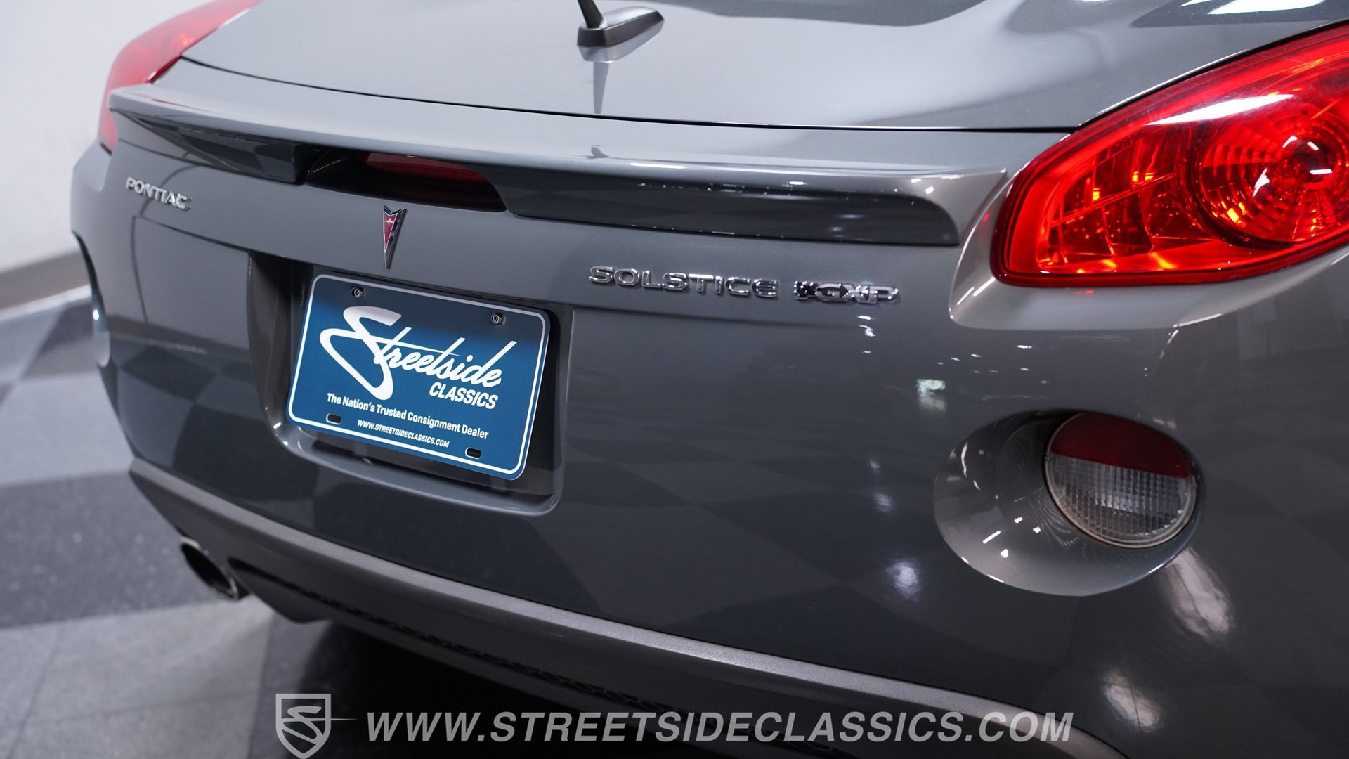 Used 2008 Pontiac Solstice GXP w/ Premium Package RWD image 22