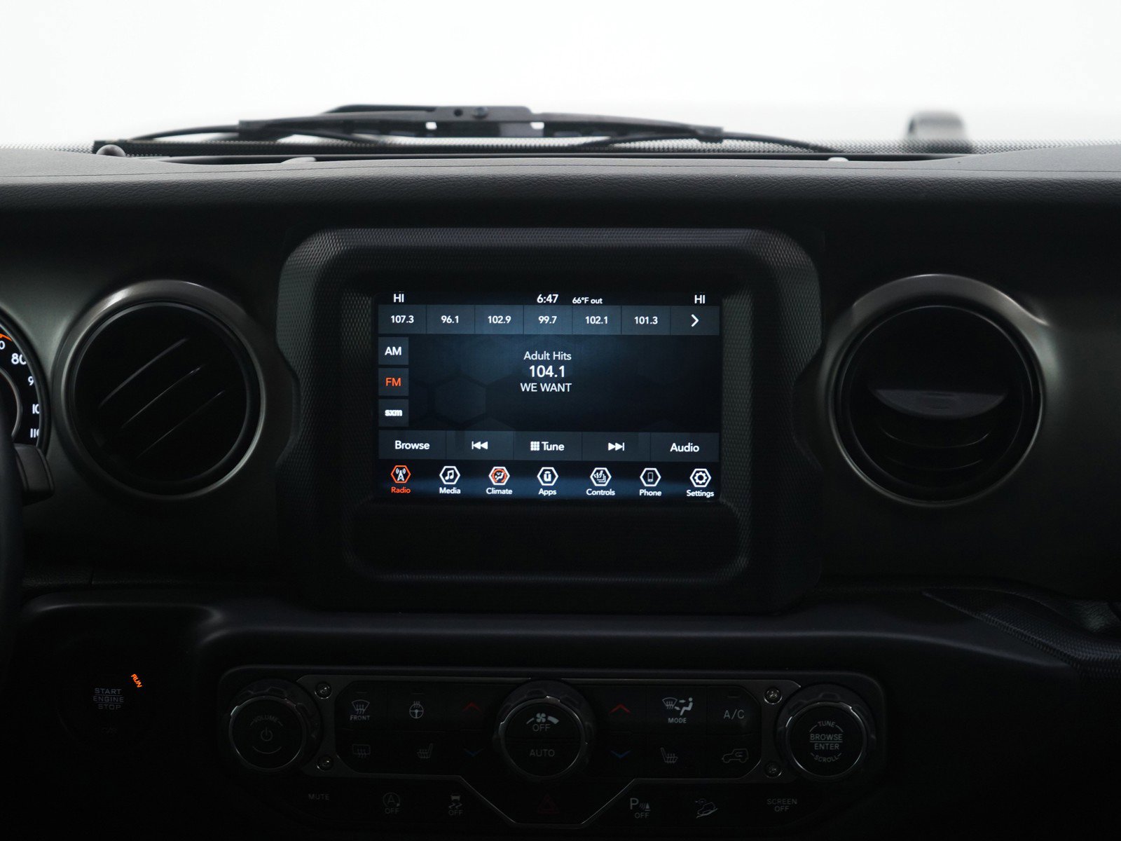 Used 2018 Jeep Wrangler Unlimited Sport S image 14