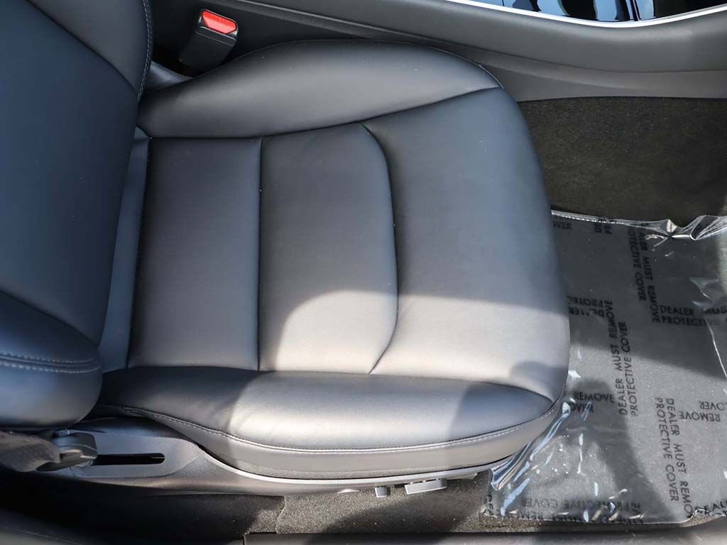 Used 2021 Tesla Model Y Long Range image 41