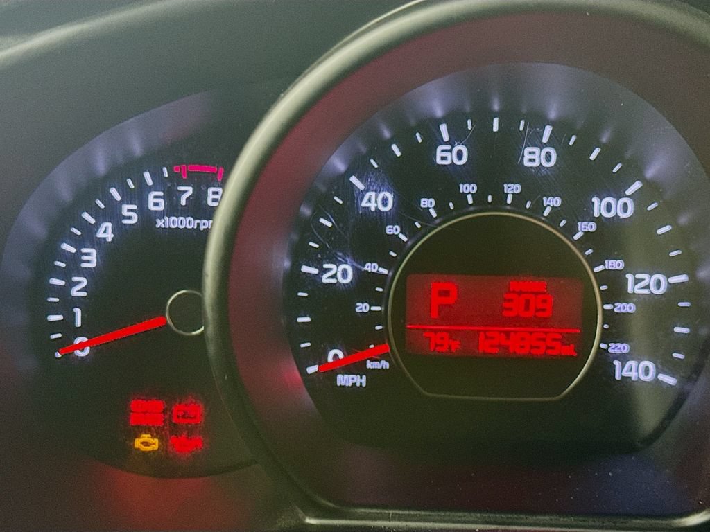 Used 2014 Kia Soul + FWD image 14