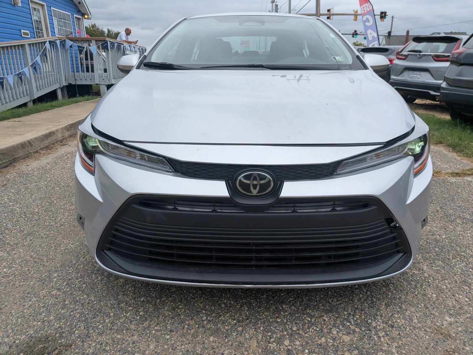 Used 2023 Toyota Corolla LE FWD image 8