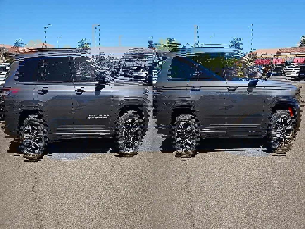 New 2025 Jeep Grand Cherokee L Overland w/ Advanced Protech Group III image 6