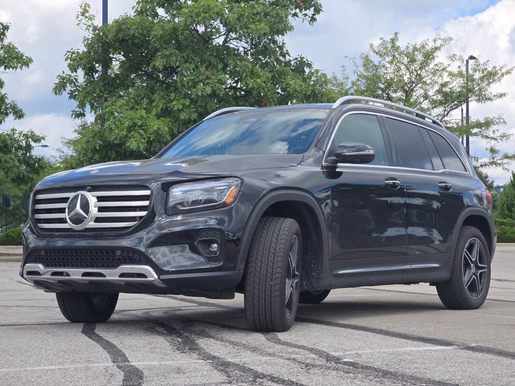 Used 2026 Mercedes-Benz GLB 250 4MATIC image 12