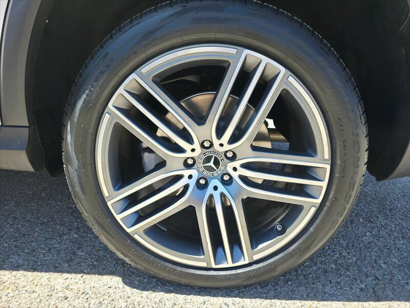 Used 2025 Mercedes-Benz GLS 450 4MATIC image 45
