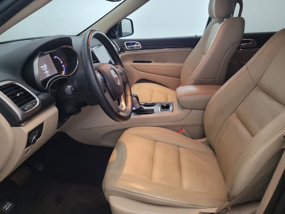 Used 2019 Jeep Grand Cherokee Limited AWD/4WD image 17