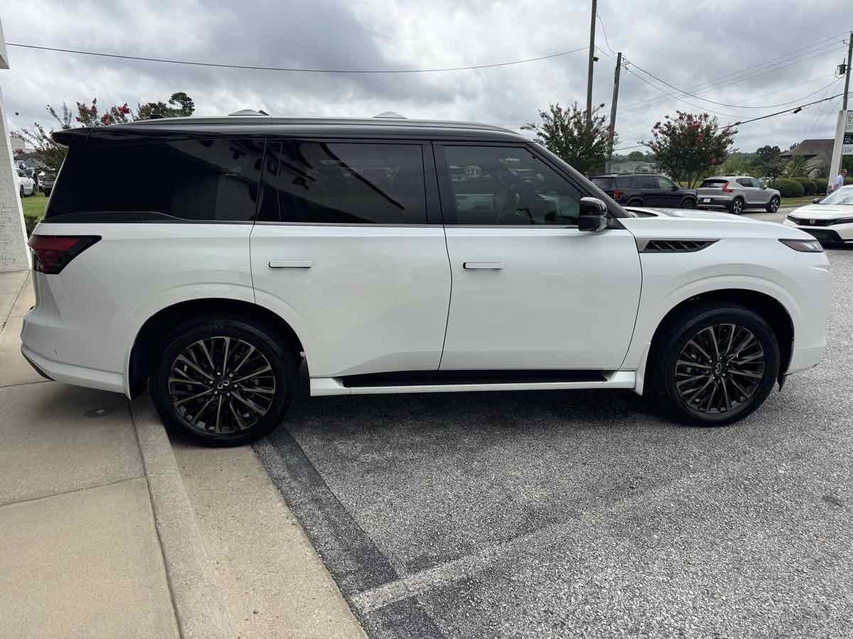 Used 2025 INFINITI QX80 Autograph w/ Autograph Exterior Package AWD/4WD image 45