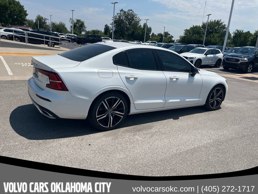 Used 2022 Volvo S60 T8 R-Design Expression w/ Premium Package AWD/4WD image 5