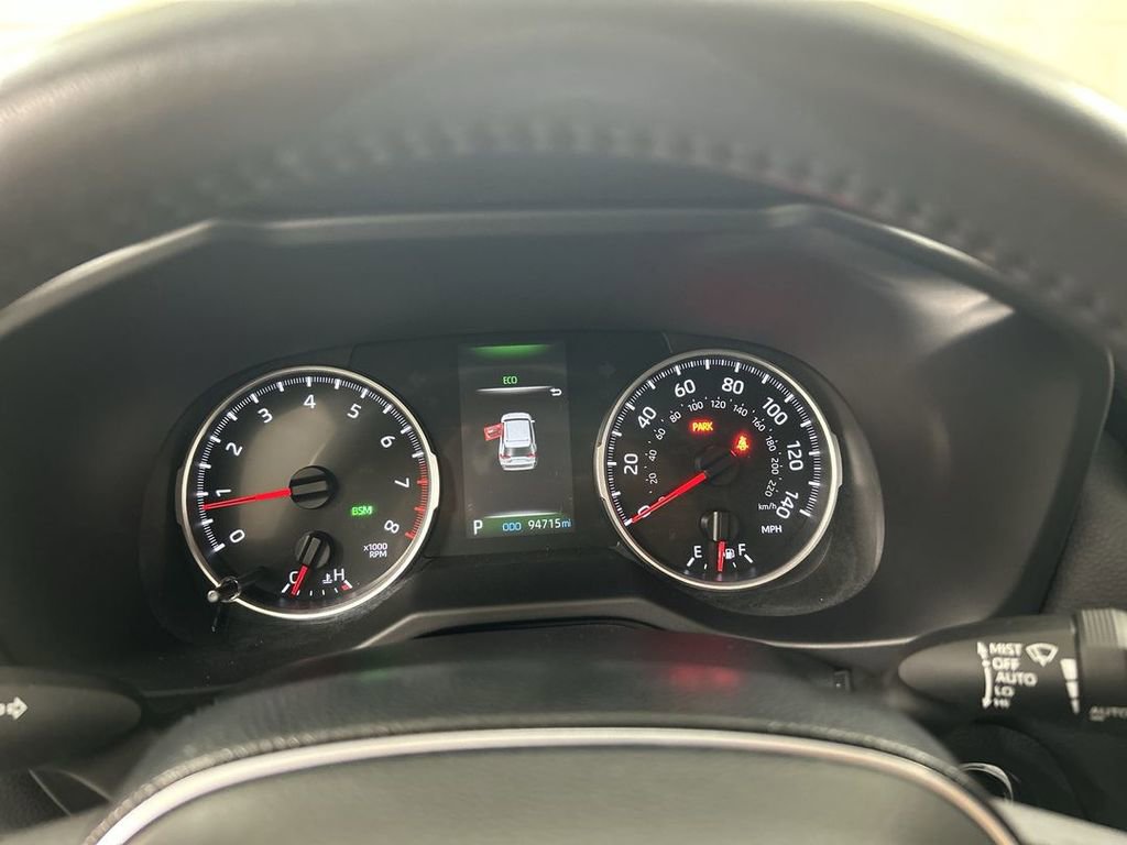 Used 2020 Toyota RAV4 XLE w/ Convenience Package AWD/4WD image 13