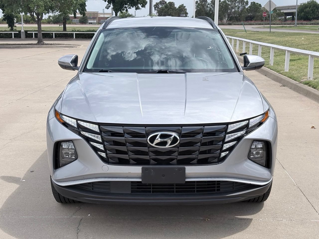 Used 2022 Hyundai Tucson SEL FWD image 2