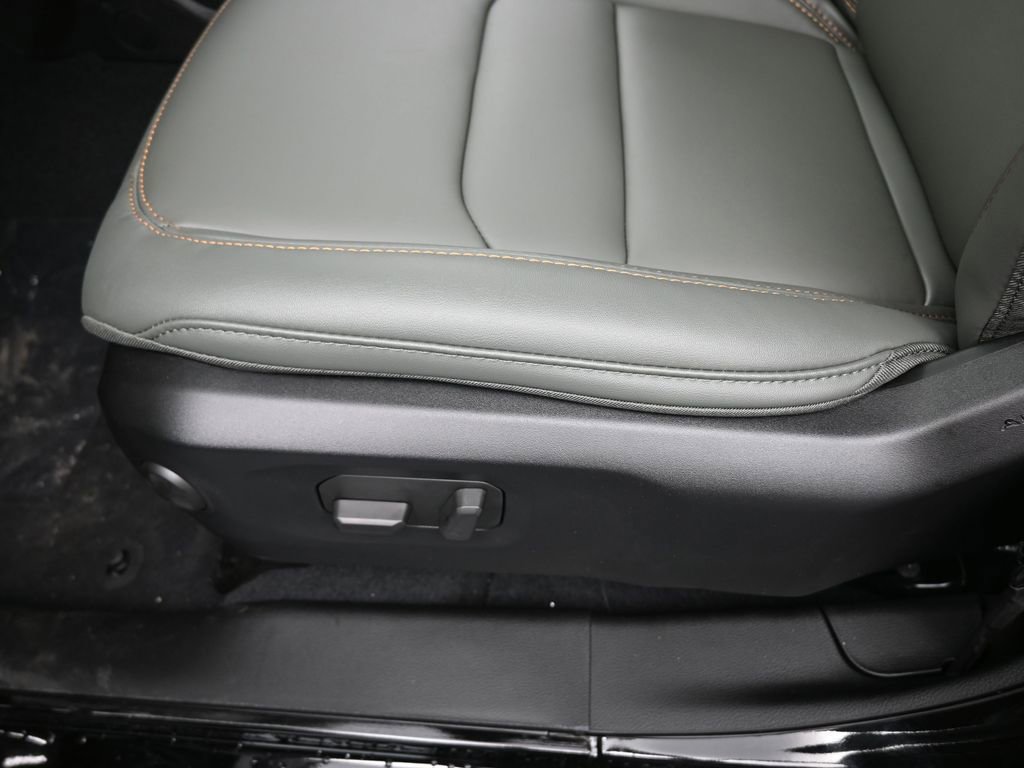 New 2026 Jeep Gladiator Mojave image 13