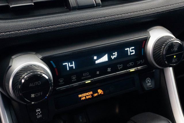 Used 2021 Toyota RAV4 XLE image 25