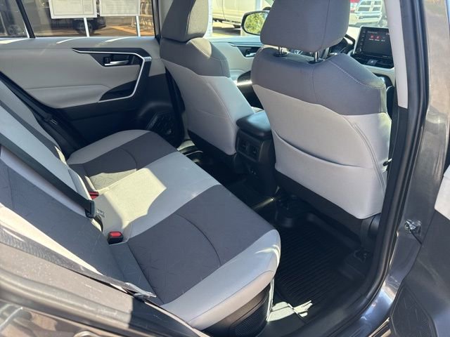 Used 2021 Toyota RAV4 XLE w/ Convenience Package image 34